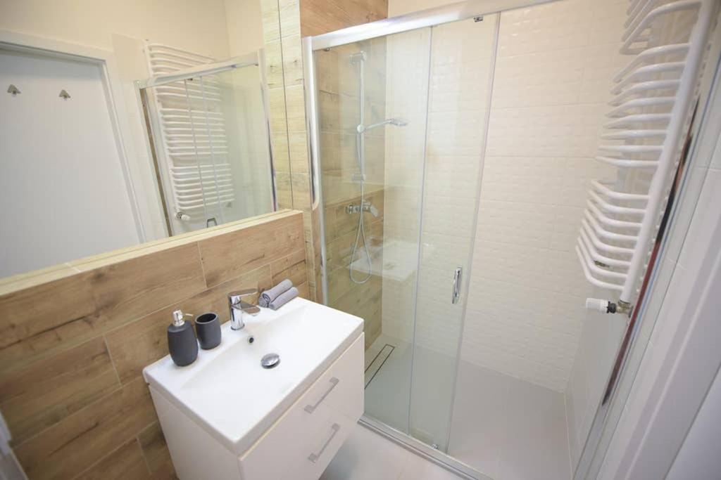 Bliska Wola Expo Central Apartment วอร์ซอ ภายนอก รูปภาพ
